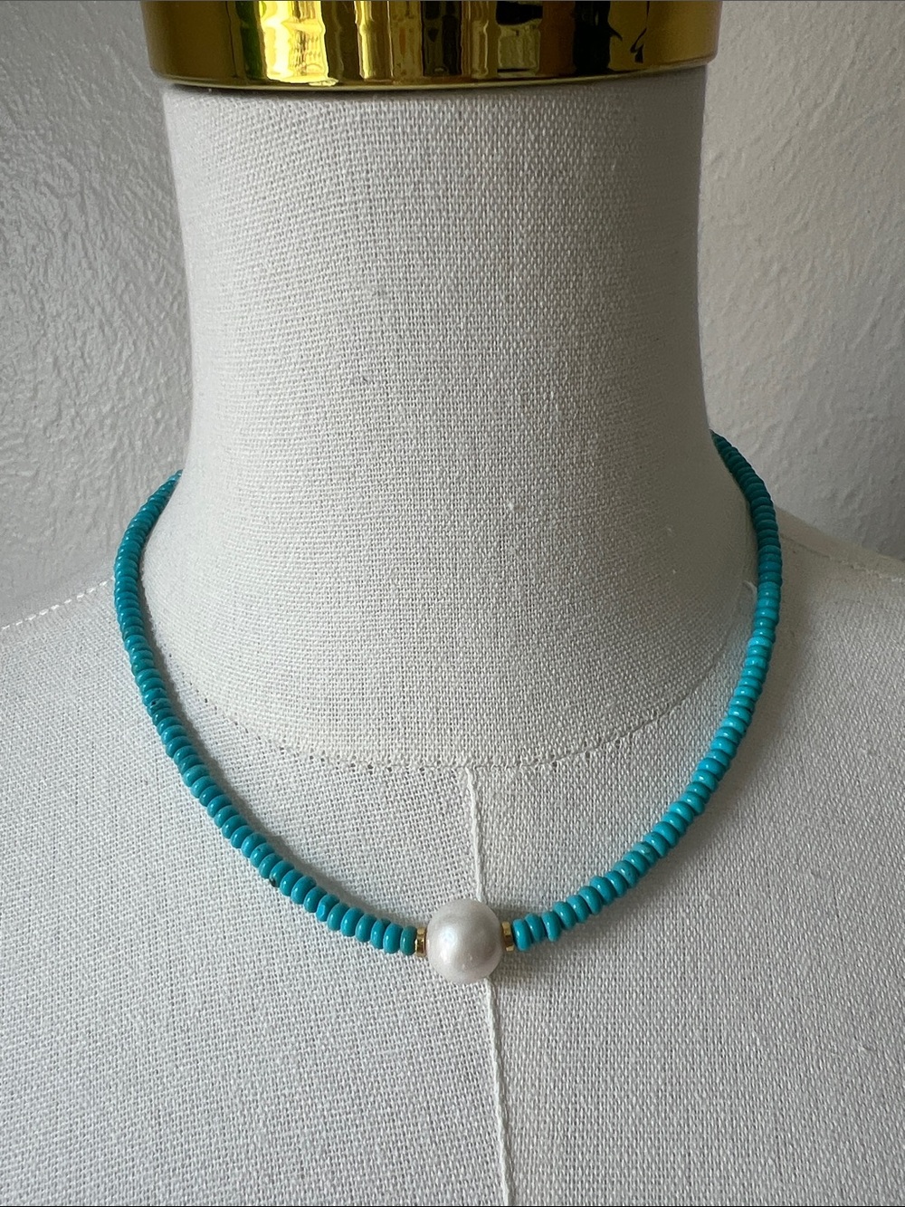 Turquoise Bead Necklace with Center Pearl - Unbranded
